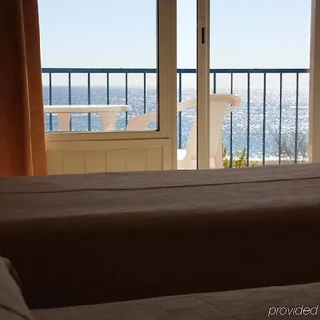 Rovira 호텔